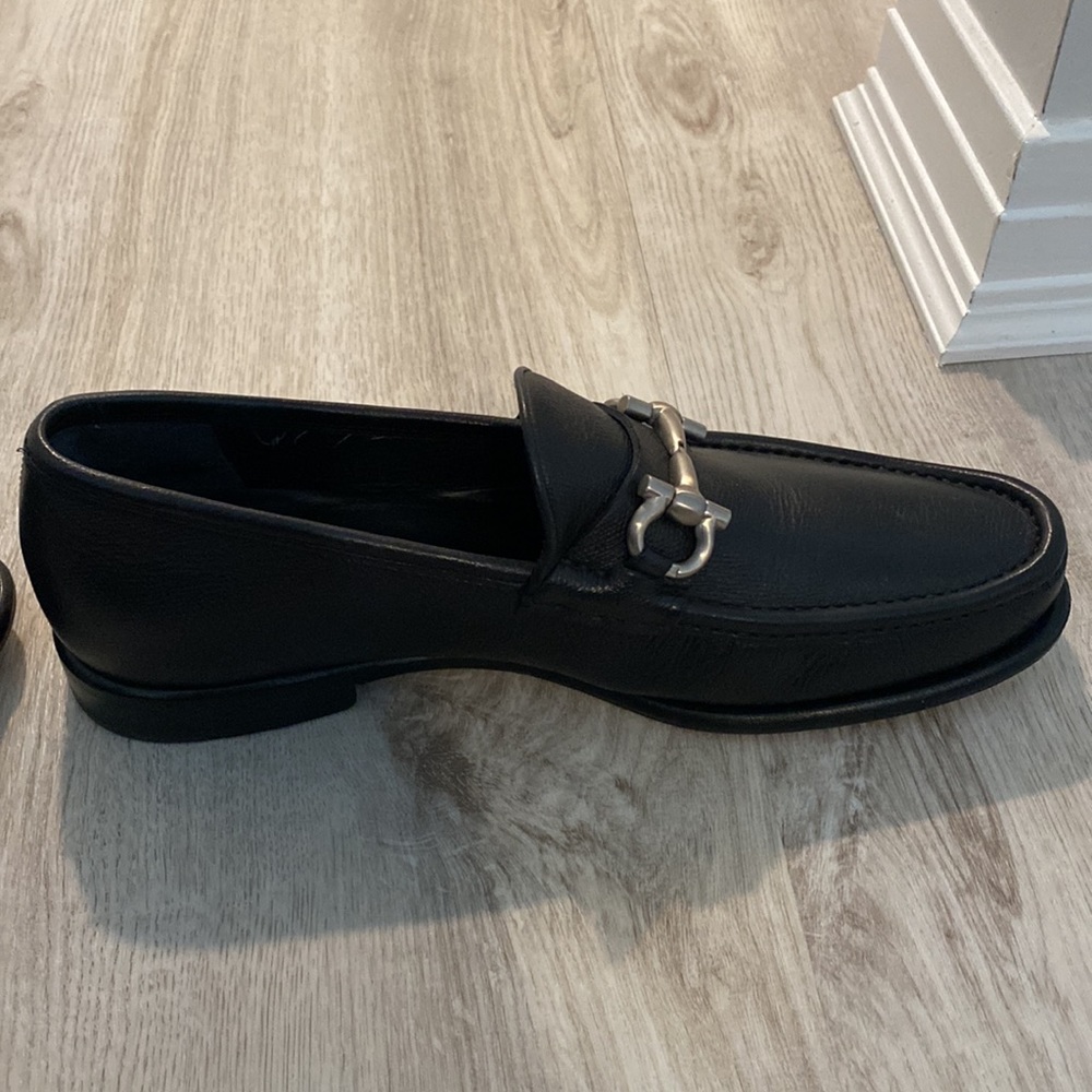 Ferragamo loafers size 9D - Picture 3 of 8
